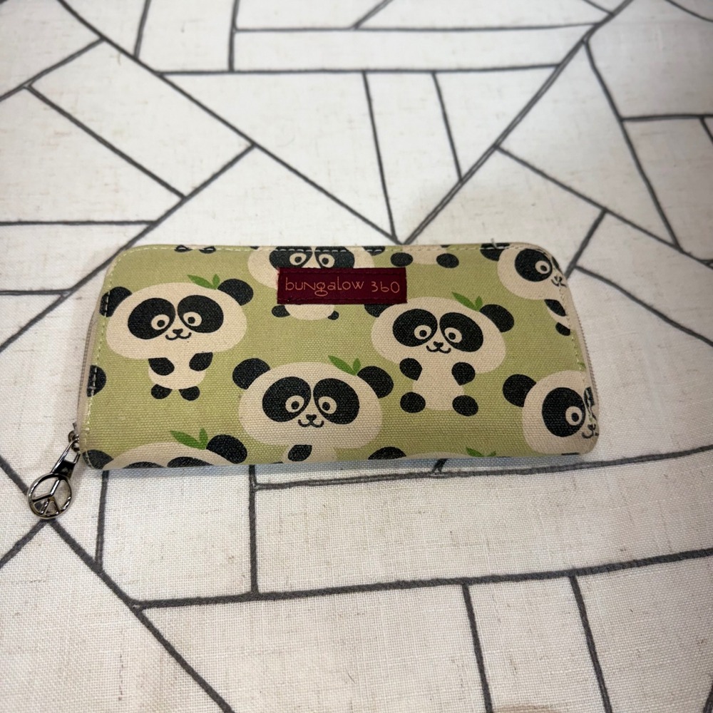 Bungalow 360 Zip Around Wallet OS Green Panda Vegan Canvas Peace Pull